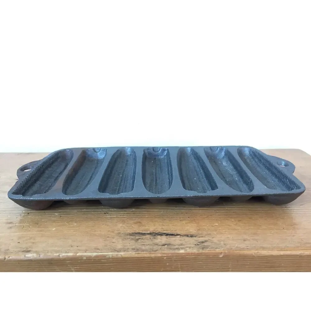 Vtg Cast Iron Corn Shaped Corn Bread Stick 7 Slot Pan Primitive Kitchen 12